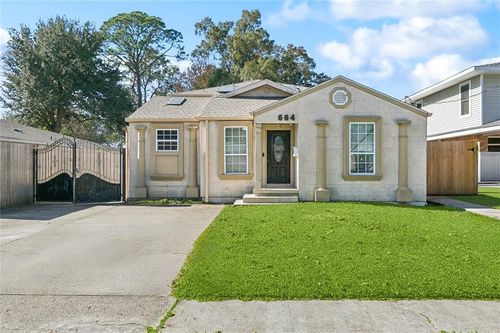 664 Newman Ave, Jefferson, LA, 70121-1233 | Card Image