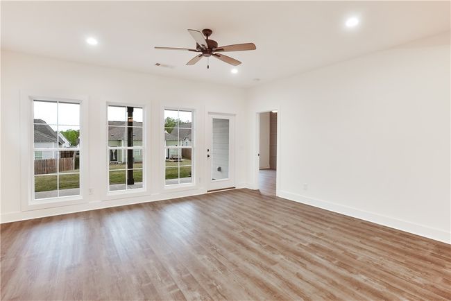 This is a previously built Todd B, not the subject property. All plans, pricing, and specifications are subject to change without notice. | Image 10