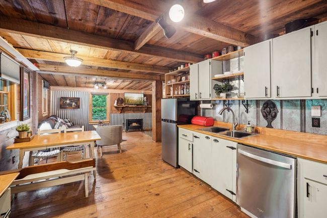 85 Clear Lake Ct, Home with 3 bedrooms, 2 bathrooms and null parking in Ellijay GA | Image 18