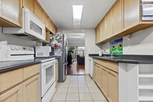 223-7453 140 Street, Surrey, BC, V3W6G5 | Card Image