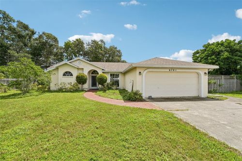 6701 3rd St W, Bradenton, FL, 34207-6002 | Card Image