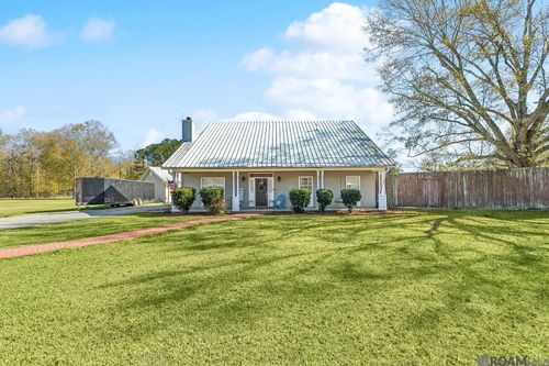 39152 S Thibodeaux Rd, Ponchatoula, LA, 70454-6810 | Card Image