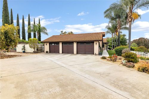 1028 Capra Way, Fallbrook, CA, 92028-8347 | Card Image