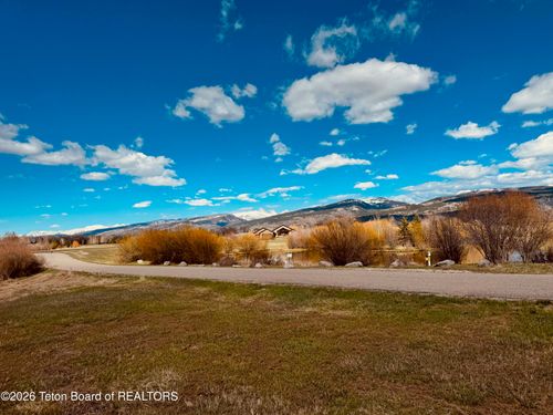 6388 Fox Springs Dr, Victor, ID, 83455 | Card Image