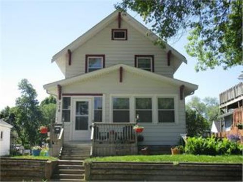 316 W 13th St, Cedar Falls, IA, 50613-4102 | Card Image
