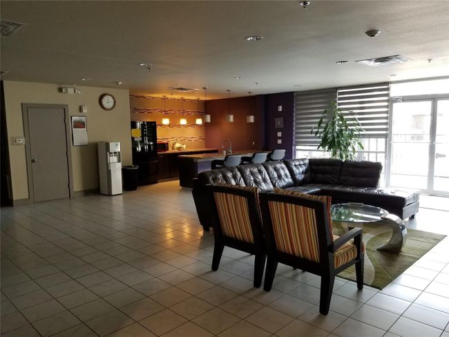 Lounge | Image 6