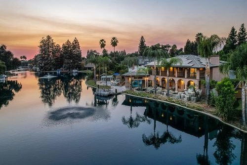 1617 N Aspen Ct, Visalia, CA, 93291-9276 | Card Image