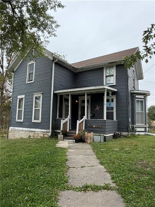 603 10th St, Trenton, MO, 64683-1741 | Card Image