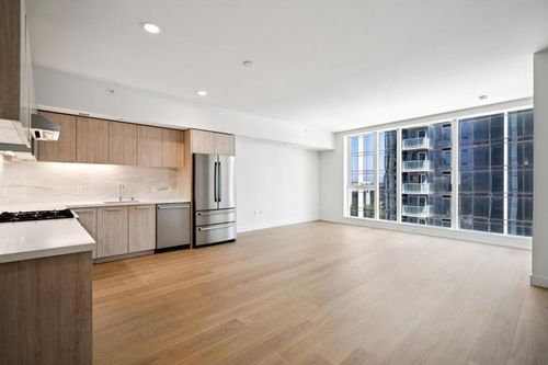 11107-188 W Saint James St, San Jose, CA, 95110-2571 | Card Image