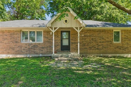 106 Peach Tree Ln, Greenwood, MO, 64034-9322 | Card Image
