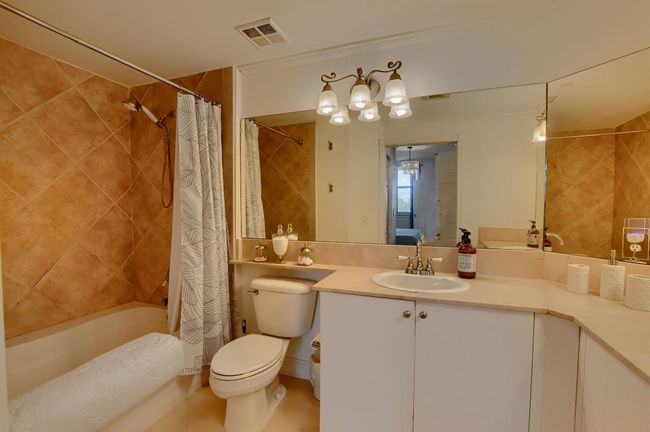 603 - 804 E Windward 603 Way, Condo with 2 bedrooms, 2 bathrooms and null parking in Lantana FL | Image 17