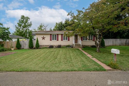 1 Washington Ave, Helmetta, NJ, 08828-1027 | Card Image