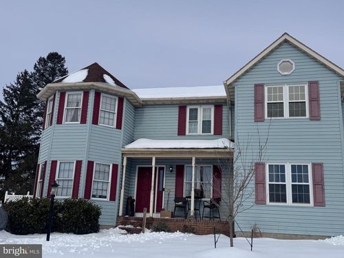 43 Pinewood Cir, Hanover, PA, 17331-9393 | Card Image