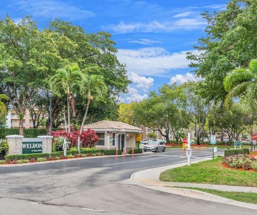 apt-j105-9560 Weldon Cir, Tamarac, FL, 33321-0907 | Card Image