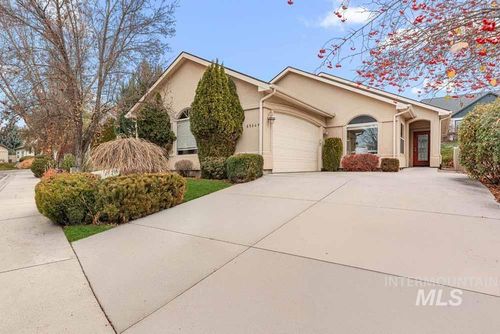 6584 N Antler Pl, Boise, ID, 83703-2920 | Card Image