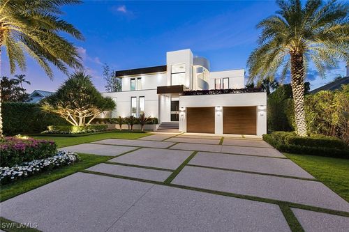 652 Bougainvillea Rd, Naples, FL, 34102-5500 | Card Image