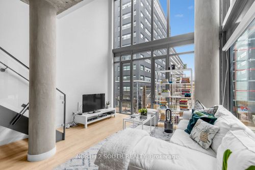 225-95 Bathurst Street, Toronto, ON, M5V0H7 | Card Image