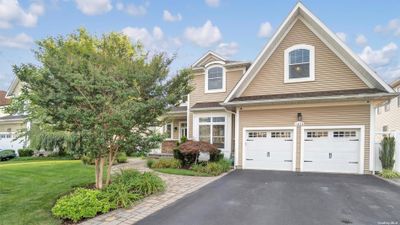 1435 Horseshoe Drive, House other with 4 bedrooms, 2 bathrooms and null parking in North Bellmore NY | Image 1