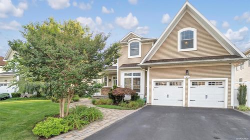 1435 Horseshoe Drive, North Bellmore, NY, 11710 | Card Image