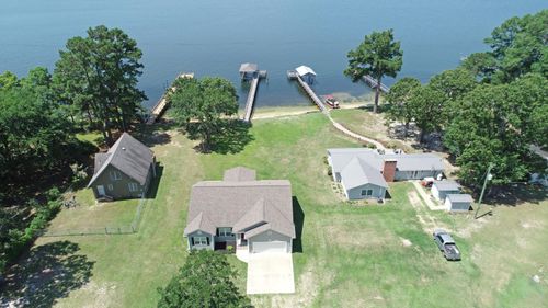 1083 Copperhead Rd, Manning, SC, 29102-9411 | Card Image