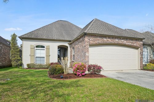 5812 Hidden Ridge Ln, Baton Rouge, LA, 70816-6366 | Card Image