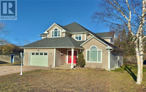 {{alt}} | Card Image