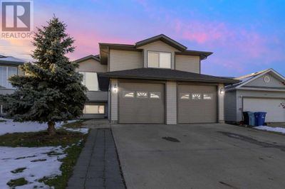 217 Crown Creek Lane, House other with 5 bedrooms, 3 bathrooms and 5 parking in Fort Mcmurray AB | Image 1