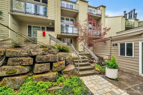 41b-2939 76th Ave Se, Mercer Island, WA, 98040-2723 | Card Image