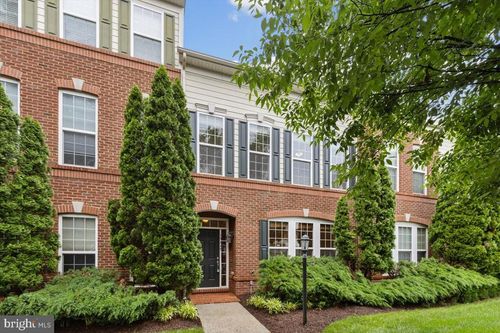 19449 Coppermine Sq, LEESBURG, VA, 20176-6549 | Card Image