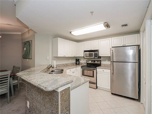 apt-f101-5060 Fairways Cir, Vero Beach, FL, 32967-7445 | Card Image
