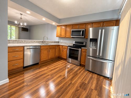 4-73 Coalpit Hill Rd, Danbury, CT, 06810-8071 | Card Image
