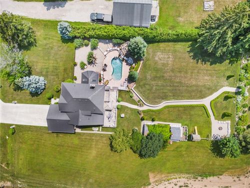 2308 Walker Rd, New Hamburg, ON, N3A1N2 | Card Image