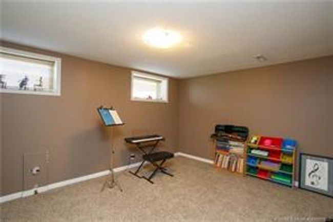 25 Hays Crt Nw, House detached with 5 bedrooms, 2 bathrooms and null parking in Medicine Hat AB | Image 32