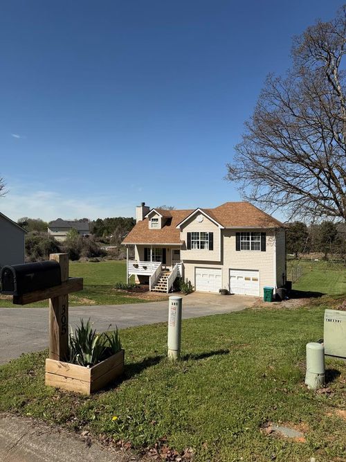 305 Rail Dr, Adairsville, GA, 30103-6346 | Card Image