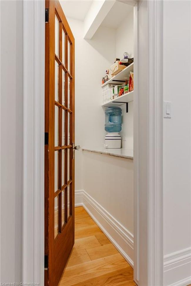 45 Park St W, House other with 6 bedrooms, 4 bathrooms and 4 parking in Dundas ON | Image 17