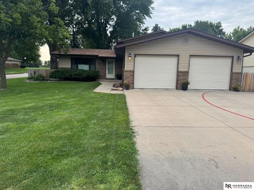 208 Shannon Rd, Seward, NE, 68434-1116 | Card Image