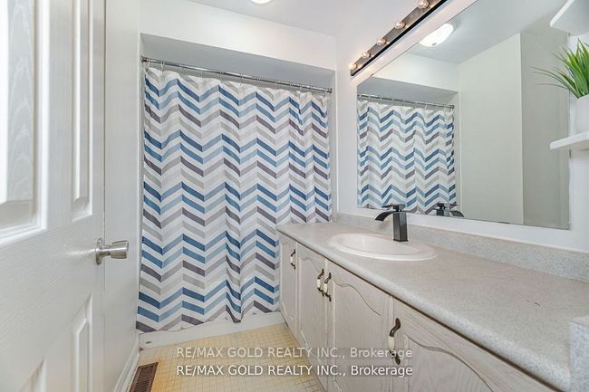 39 - 2 Clay Brick Crt, Condo with 3 bedrooms, 3 bathrooms and 1 parking in Brampton ON | Image 25