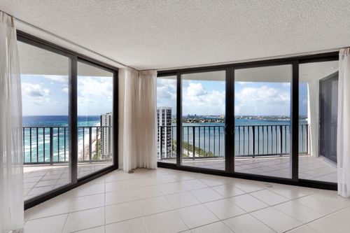 2404-5420 N Ocean Dr, Riviera Beach, FL, 33404-2543 | Card Image