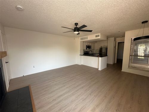 d108-2305 Basil Dr, Arlington, TX, 76006-5929 | Card Image
