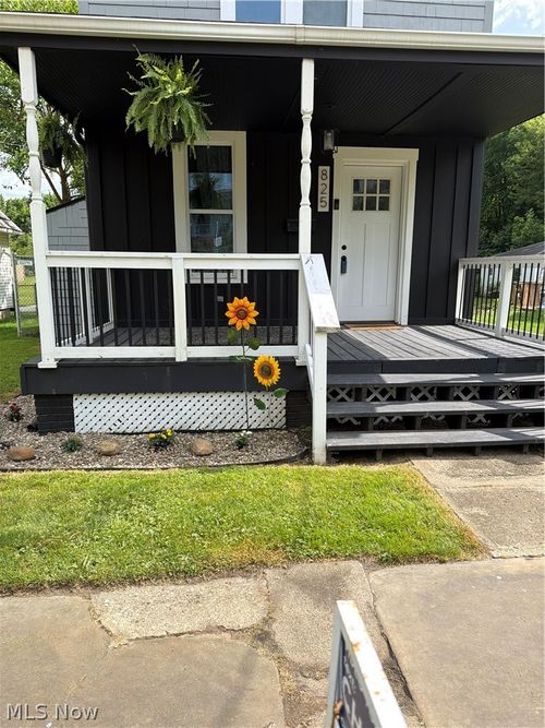825 Oak Ave Se, Massillon, OH, 44646-7155 | Card Image