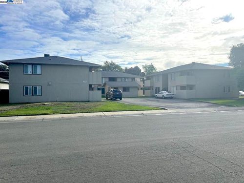 266 S Yolo St, Willows, CA, 95988-3159 | Card Image