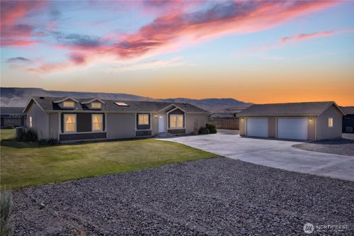204 Davidson Blvd Sw, Mattawa, WA, 99349-4900 | Card Image