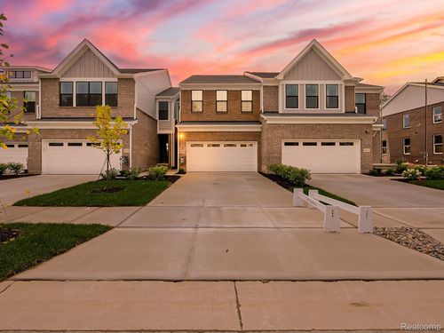 49533 Coldwater Ridge Dr, Northville, MI, 48168-8017 | Card Image