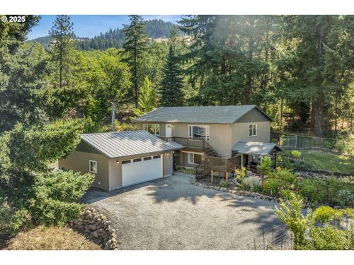 3285 Fir Mountain Rd, Hood River, OR, 97031-7400 | Card Image
