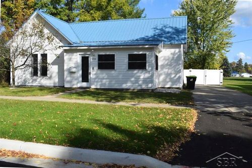 240 N Burgess St, West Branch, MI, 48661-1108 | Card Image