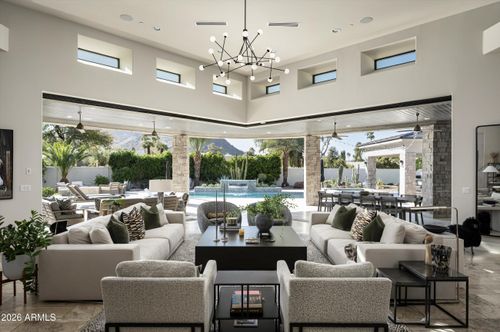 8700 N 55th Pl, Paradise Valley, AZ, 85253-2101 | Card Image