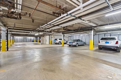 205-425 Benjamin Dr, Vernon Hills, IL, 60061-1583 | Card Image