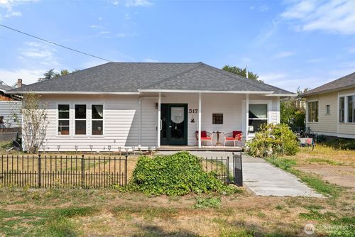 517 Roberts St, Monroe, WA, 98272-2231 | Card Image