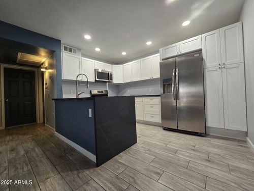 1051-1720 E Thunderbird Rd, Phoenix, AZ, 85022-5770 | Card Image