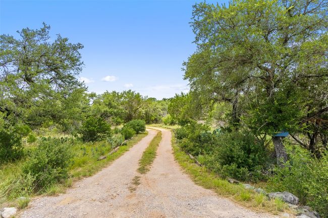 23809 Oscar Rd, House other with 3 bedrooms, 2 bathrooms and null parking in Spicewood TX | Image 5